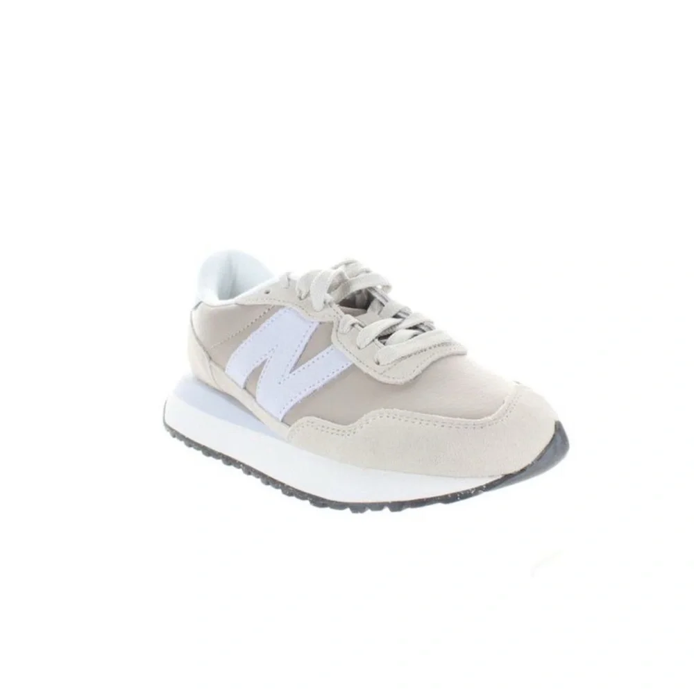 New Balance Women's Beige and White Sneakers - Picture 2 of 15